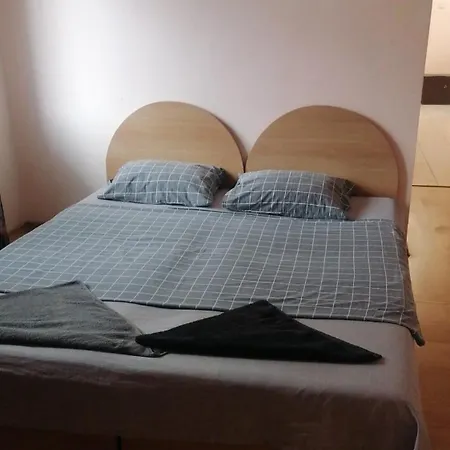 Апартамент Опера Apartmán *